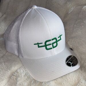 110 Flex Fit Travis Mathew Cruz Trucker Cap White Green Embroidery Logo Hat New